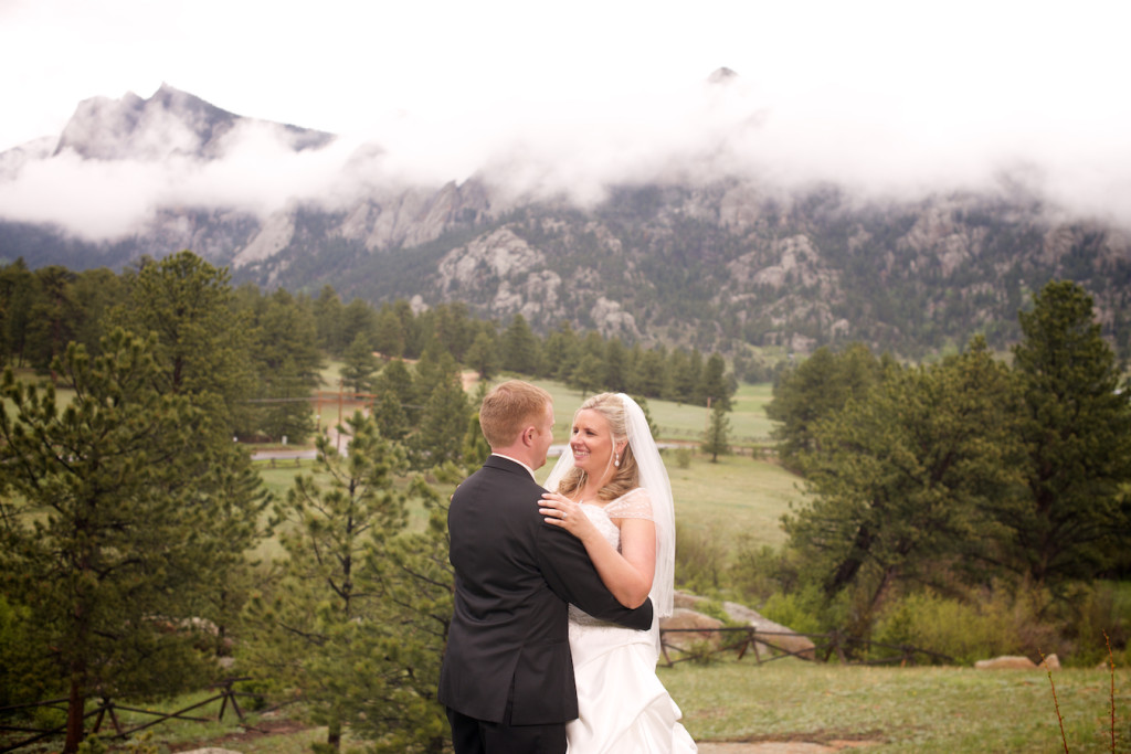 Wedding At Black Canyon Inn And Twin Owl In Estes Park