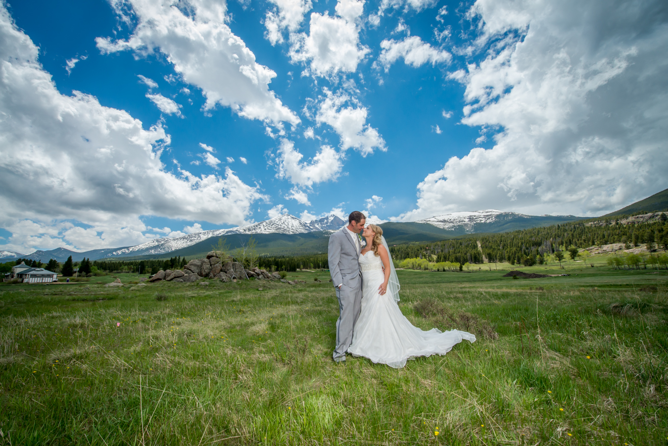 Taharaa Mountain Lodge Wedding | Estes Park