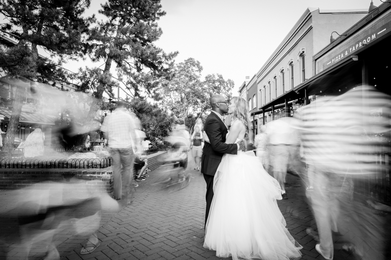 boulder-pearl-st-wedding-photos-motion-blur