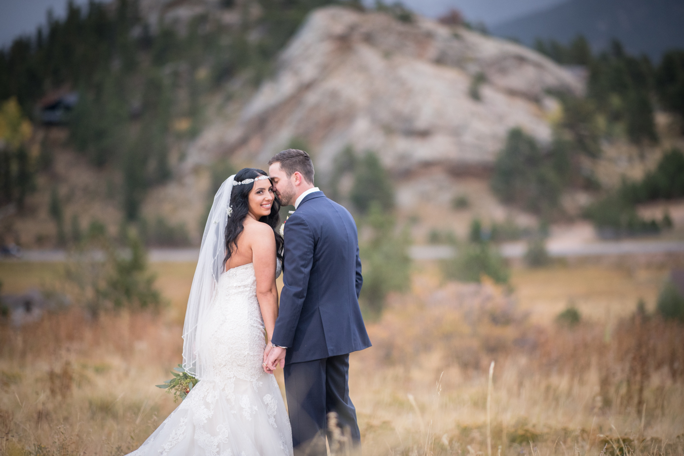 Taharaa Mountain Lodge Wedding | Fall | Estes Park, CO