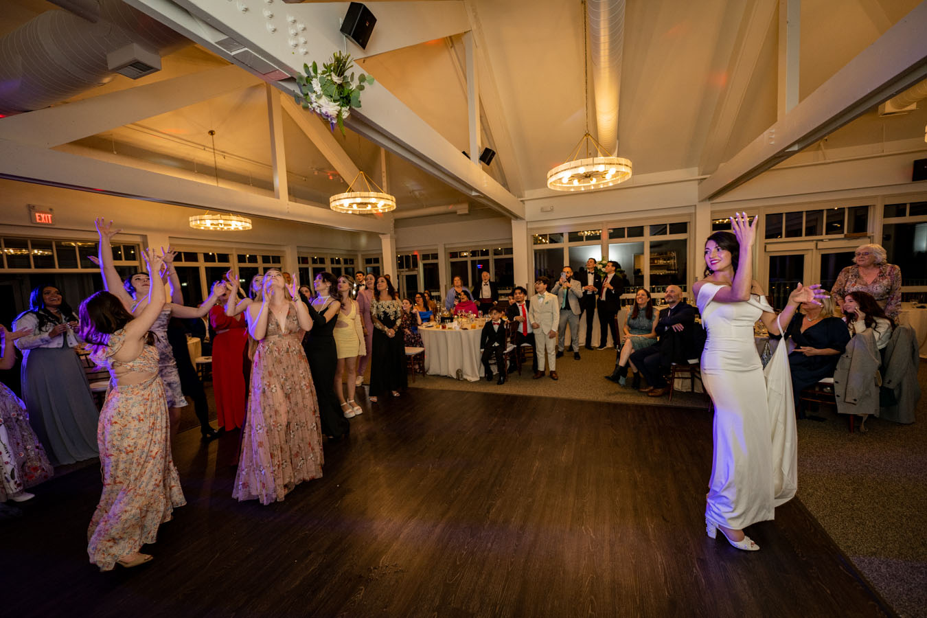 Bouquet Toss at Arrowhead in the Roxborough Room